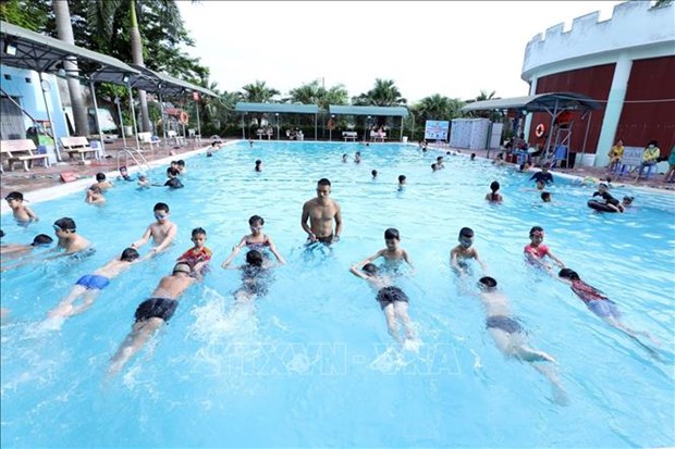 Over 30,000 children equipped with water safety skills in two years hinh anh 1
