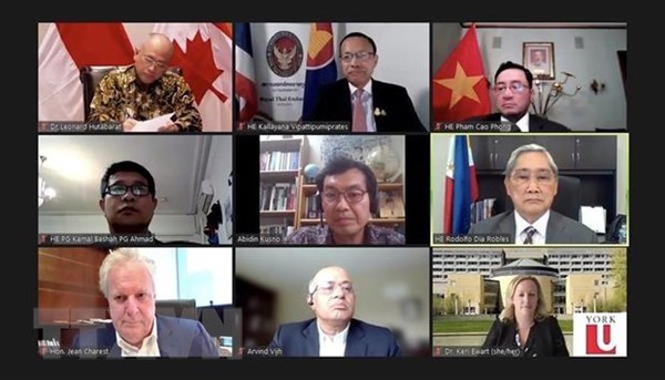 Webinar highlights Canada-ASEAN connections in business, education hinh anh 1