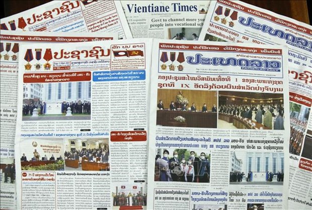 Lao media spotlight success of President Nguyen Xuan Phuc’s visit hinh anh 1