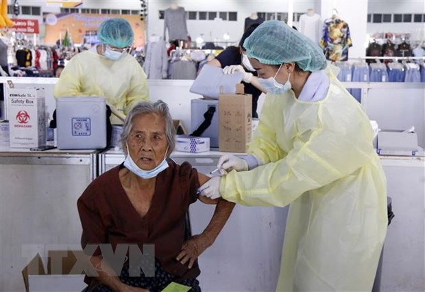 COVID-19: Laos records rise in community infections, Thailand sees more deaths hinh anh 1