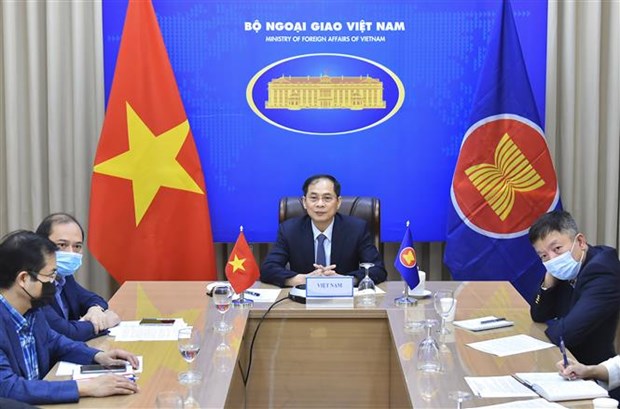Vietnam committed to supporting Myanmar: Foreign Minister hinh anh 1