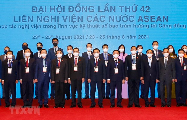 Lao NA President puts forth three proposals at AIPA-42 hinh anh 1