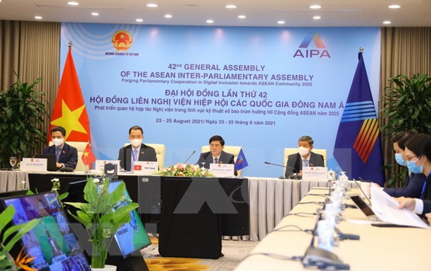 AIPA-42: Vietnam steps up digital application in all areas hinh anh 1
