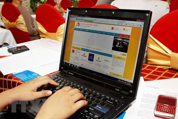 Hanoi announces 600 online points selling essential goods hinh anh 1