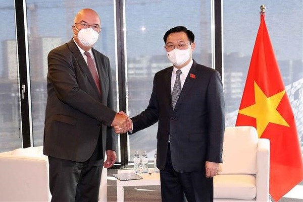 Vietnamese NA Chairman receives leaders of Austrian businesses hinh anh 1