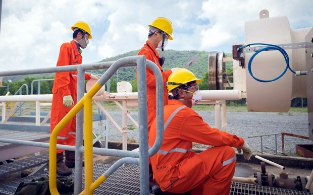PetroVietnam posts three-fold rise in pre-tax profits hinh anh 1