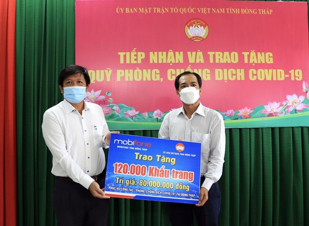 Dong Thap receives medical supplies for COVID-19 prevention hinh anh 1