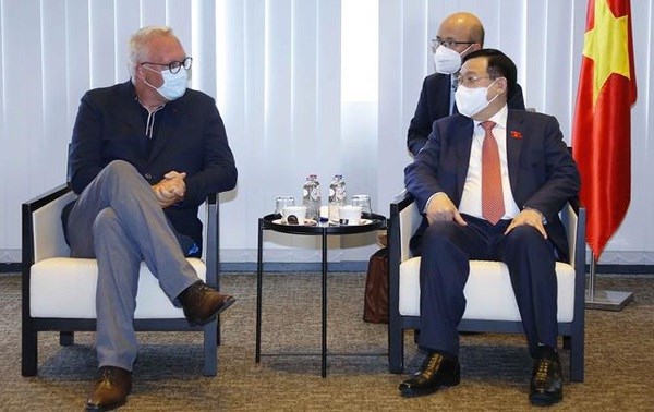 NA Chairman meets leader of Workers' Party of Belgium hinh anh 1