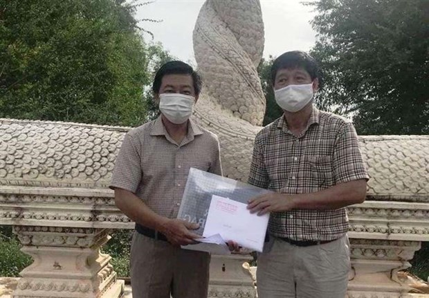 Kien Giang supports pandemic-hit Vietnamese workers in Cambodia hinh anh 1