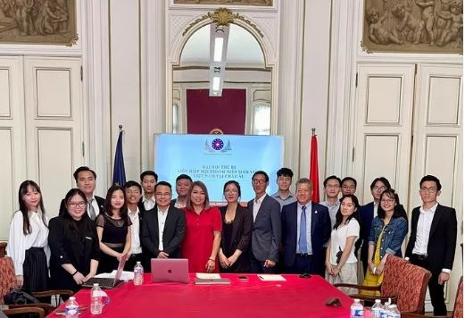 Vietnamese Students’ Association in Europe established hinh anh 1