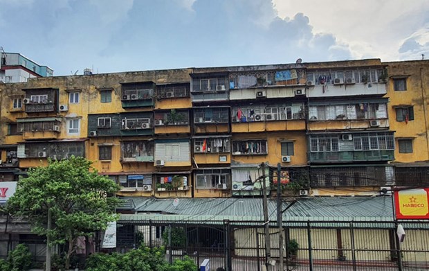 Hanoi works to accelerate renovation of old apartment buildings hinh anh 1