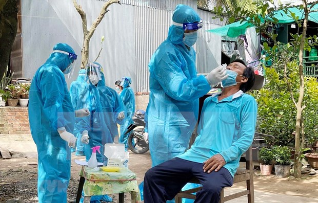 Vietnamese businesses in UK support pandemic fight in home country hinh anh 1