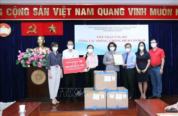 HCM City receives 4 million test kits worth 16.38 million USD hinh anh 1