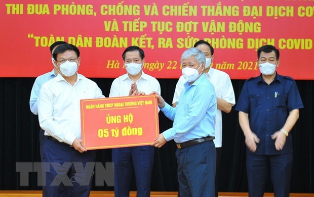State-owned firms donate close to 36 billion VND for COVID-19 fight hinh anh 1