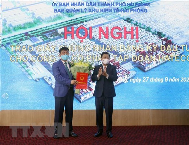 Hai Phong grants investment certificate to terminal construction project hinh anh 1
