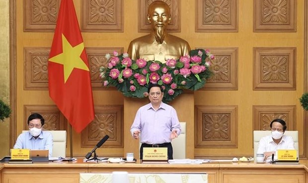 PM asks for efforts to complete 95 percent of public investment disbursement plan in 2021 hinh anh 1