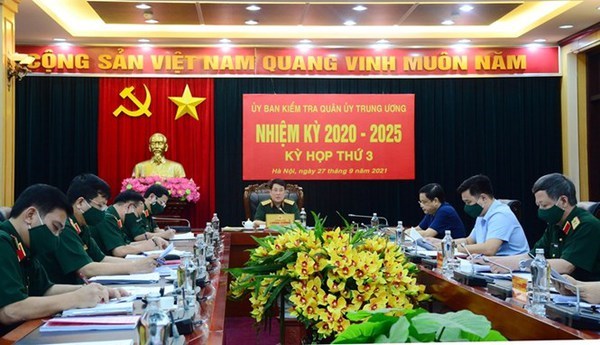 Disciplinary measures against 15 military organisations, individuals proposed hinh anh 1