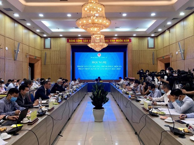 Conference seeks to revive economy with long-term measures hinh anh 2