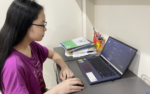 Poor students to find it easier to access online learning hinh anh 2