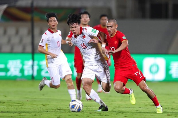 Despite comeback, Vietnam lose to China in World Cup qualifier hinh anh 1