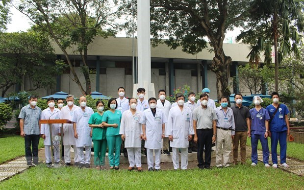 HCM City sends health workers to aid other localities in COVID-19 combat hinh anh 1