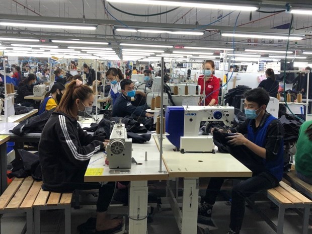 FDI firms in Thanh Hoa hiring tens of thousands despite COVID-19 hinh anh 1