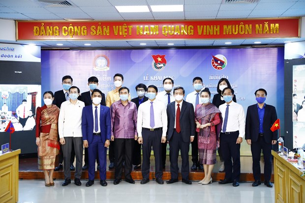 Vietnamese, Lao, Cambodian youth share pandemic-prevention experience hinh anh 2