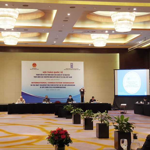 Vietnam shows excellent progress in ensuring socio-economic rights: foreign officials hinh anh 1