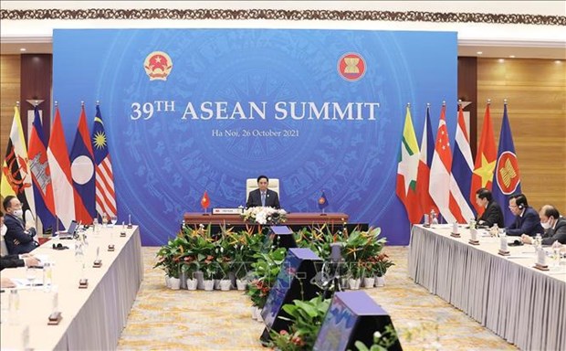 Vietnam participates in ASEAN Summits actively, proactively: Deputy FM hinh anh 2