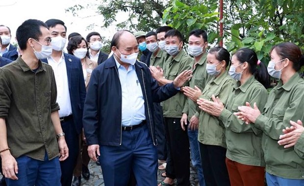 President visits outstanding cooperatives in Ninh Binh hinh anh 1