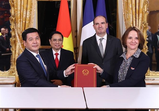 PM's France visit expected to open up cooperation chances: La Tribune hinh anh 4
