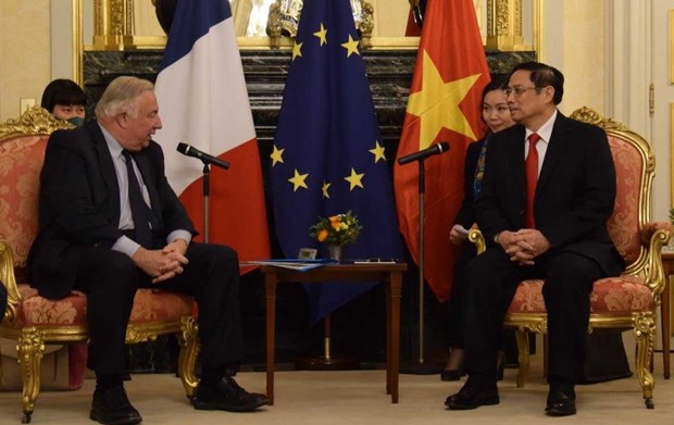 PM meets President of French Senate hinh anh 1