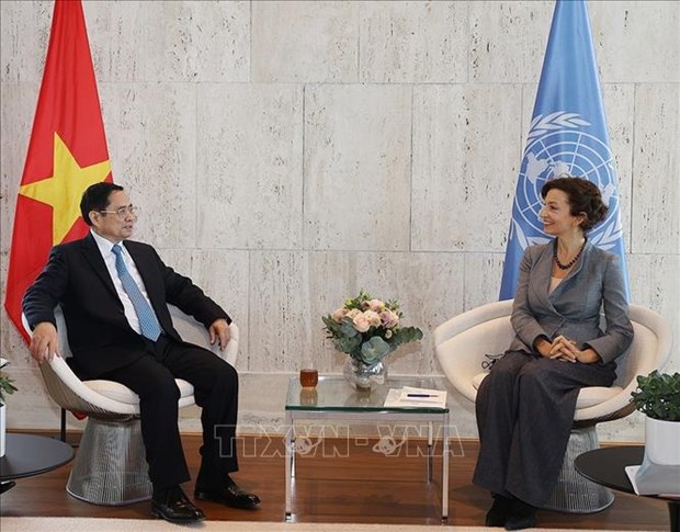 PM Pham Minh Chinh meets Director-General of UNESCO hinh anh 1