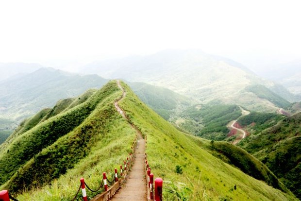 Explore the untouched beauty of Binh Lieu hinh anh 1