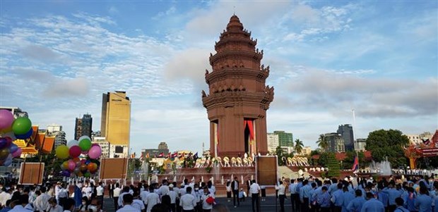 Cambodia celebrates 68th Independence Day hinh anh 1