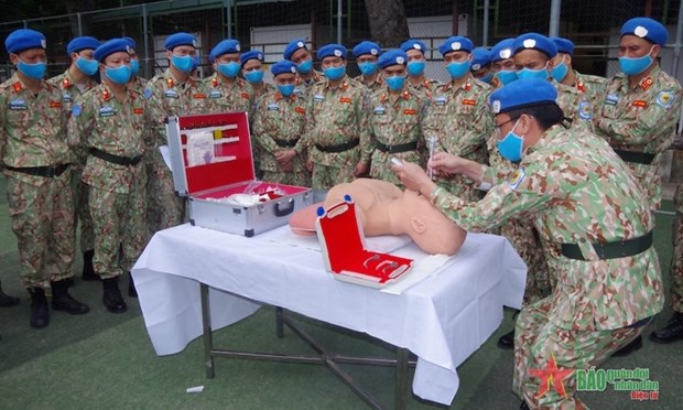 Additional training for level-2 field hospital No.4 opens hinh anh 1