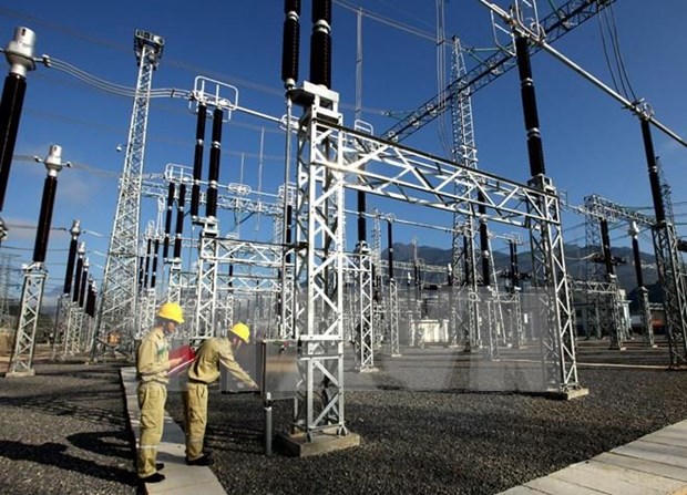 EVN puts 96 power transmission projects into use in 10 months hinh anh 1
