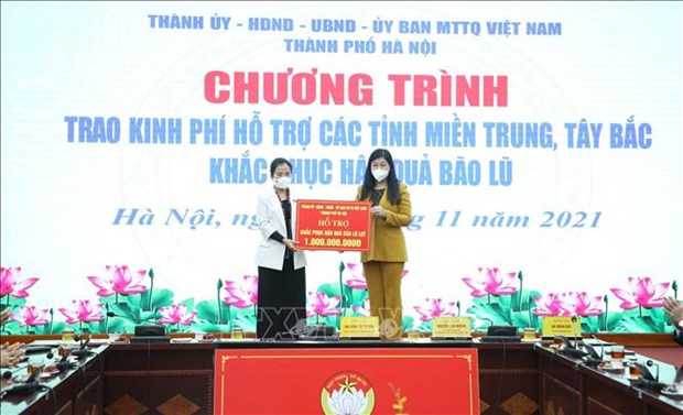 Hanoi offers relief aid to disaster-hit provinces hinh anh 1