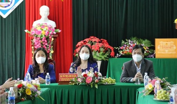 Vice President visits Quang Tri hinh anh 1