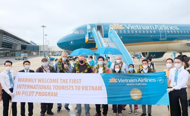 Quang Nam welcomes first visitors in new normal hinh anh 1