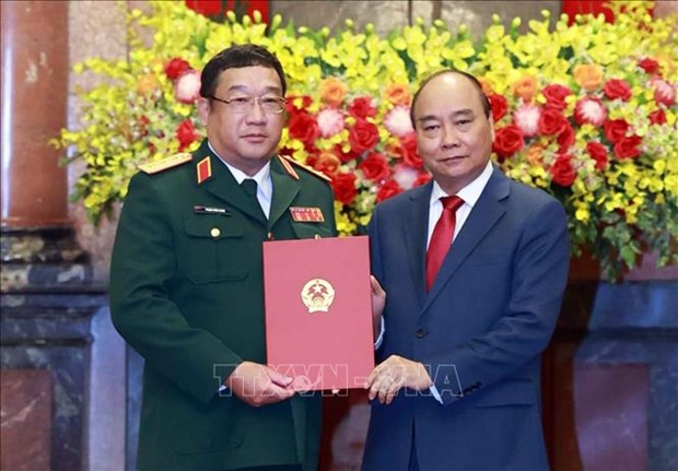 Deputy Minister of National Defence promoted to Senior Lieutenant General hinh anh 1