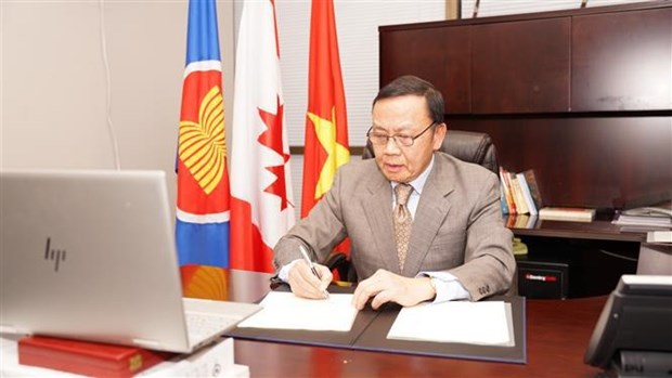 Vietnamese education ministry, British Columbia seal cooperation deal hinh anh 1