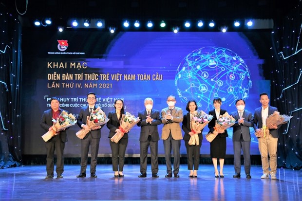 Global forum gathers over 170 young Vietnamese intellectuals hinh anh 1
