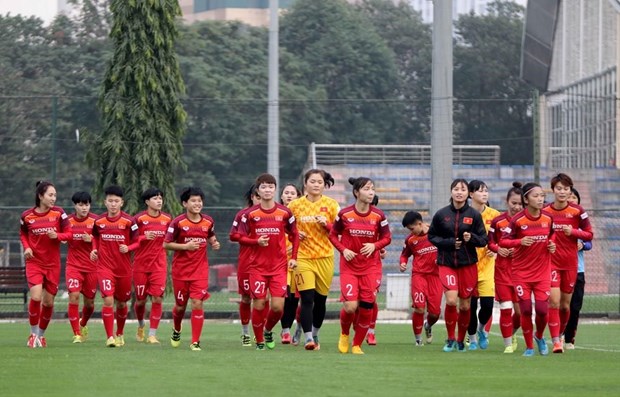 Female footballers called to prepare for Asian Cup finals hinh anh 1