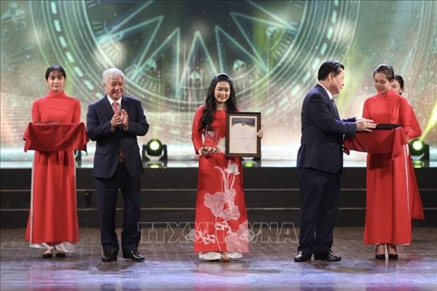 VNA wins big at 7th National External Information Service Awards hinh anh 2