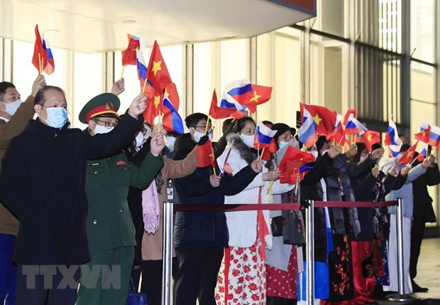 President Nguyen Xuan Phuc arrives in Moscow, beginning official visit to Russia hinh anh 2