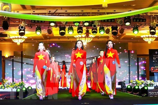 Korea-Vietnam Fashion Festival Awards marks 29th anniversary of diplomatic ties hinh anh 1