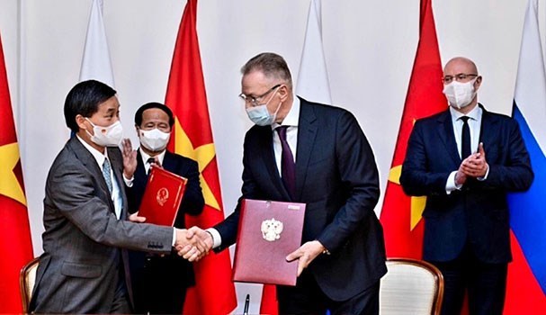 Vietnam, Russia seek to advance educational ties hinh anh 2