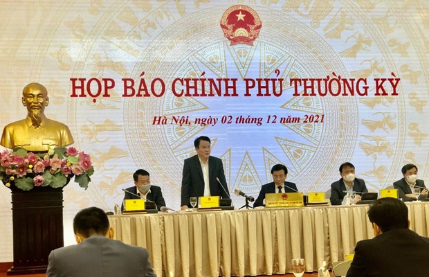 Strong solutions to be rolled out in next two years to recover economy hinh anh 2