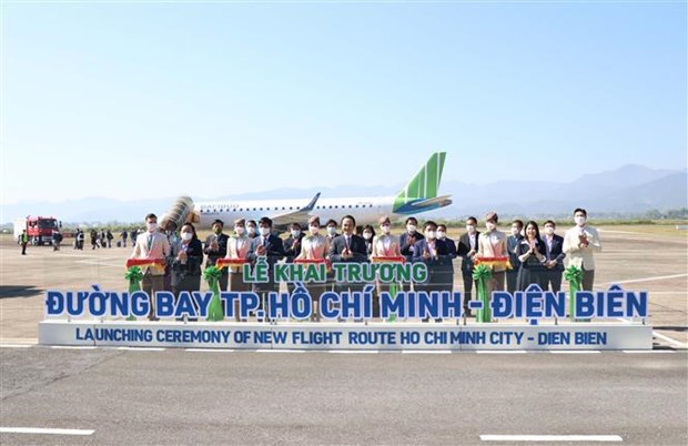 Bamboo Airline operates first direct flight connecting Dien Bien, HCM City hinh anh 1